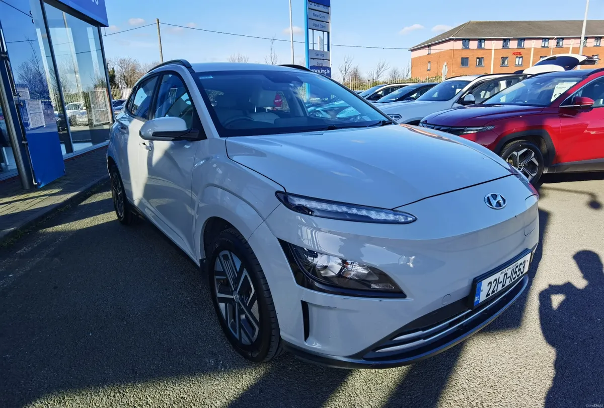 HYUNDAI KONA 64KWH PREMIUM - Image 3