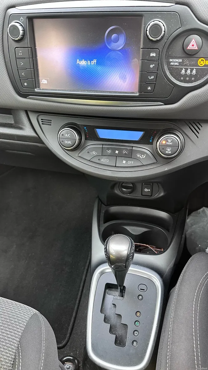 Toyota Yaris - Image 4