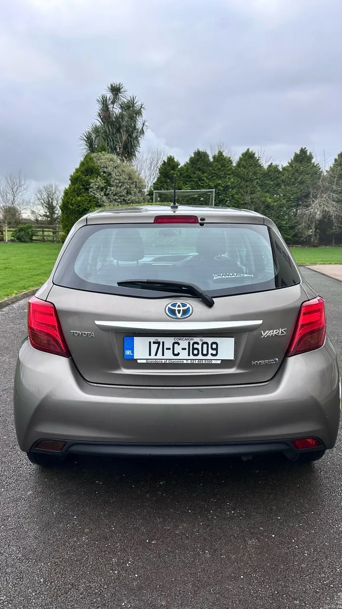 Toyota Yaris - Image 2