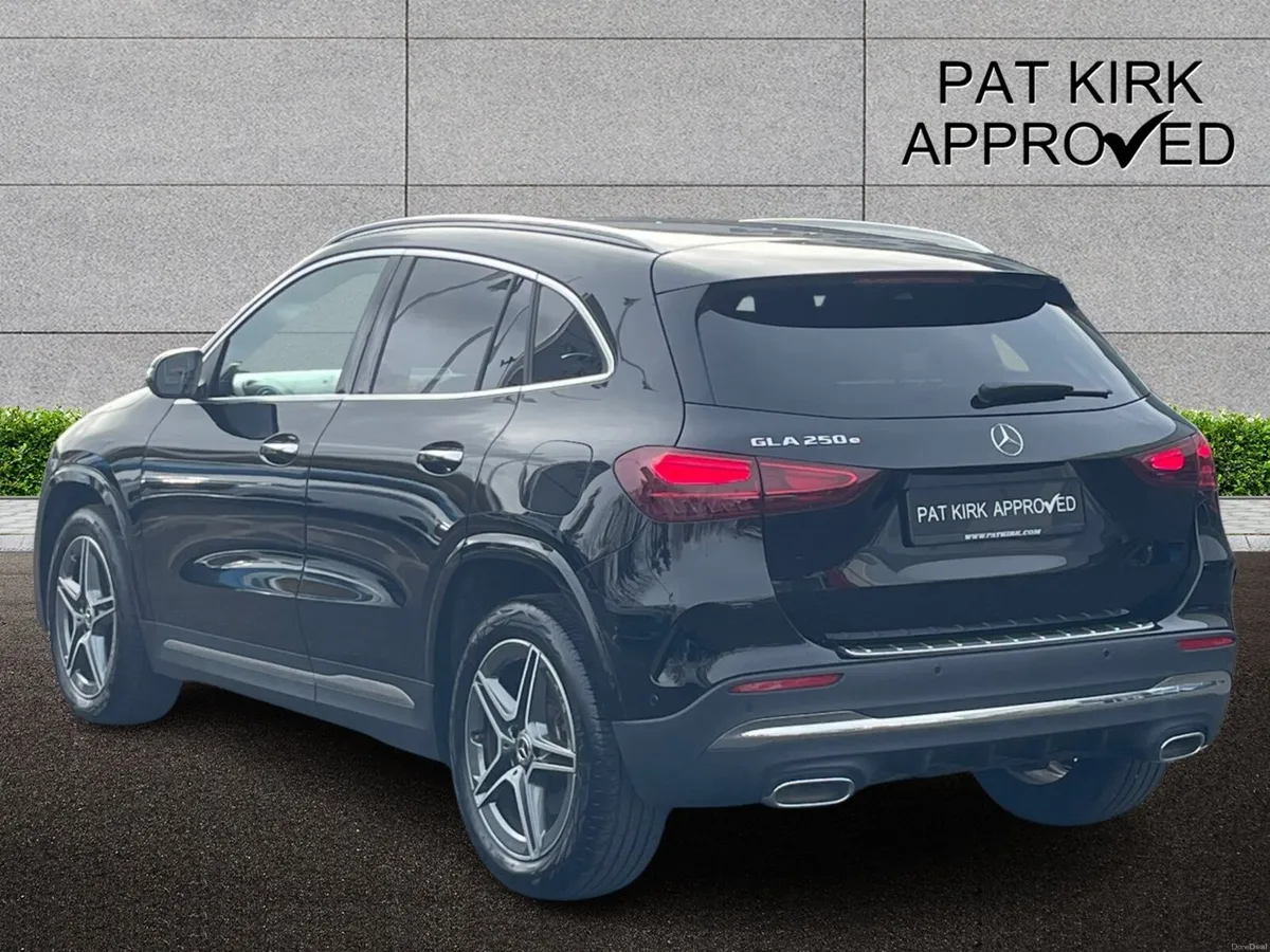Mercedes-Benz GLA Class Gla Hatchback AMG Line - Image 3