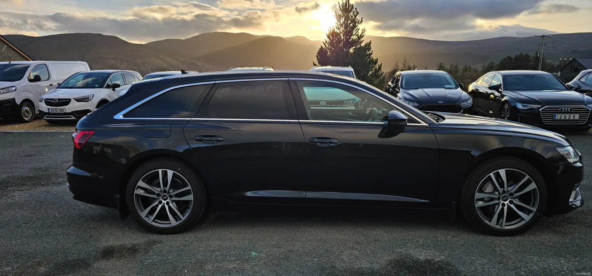 Audi A6 Sport 40 TDI Estate 2021 - Image 2