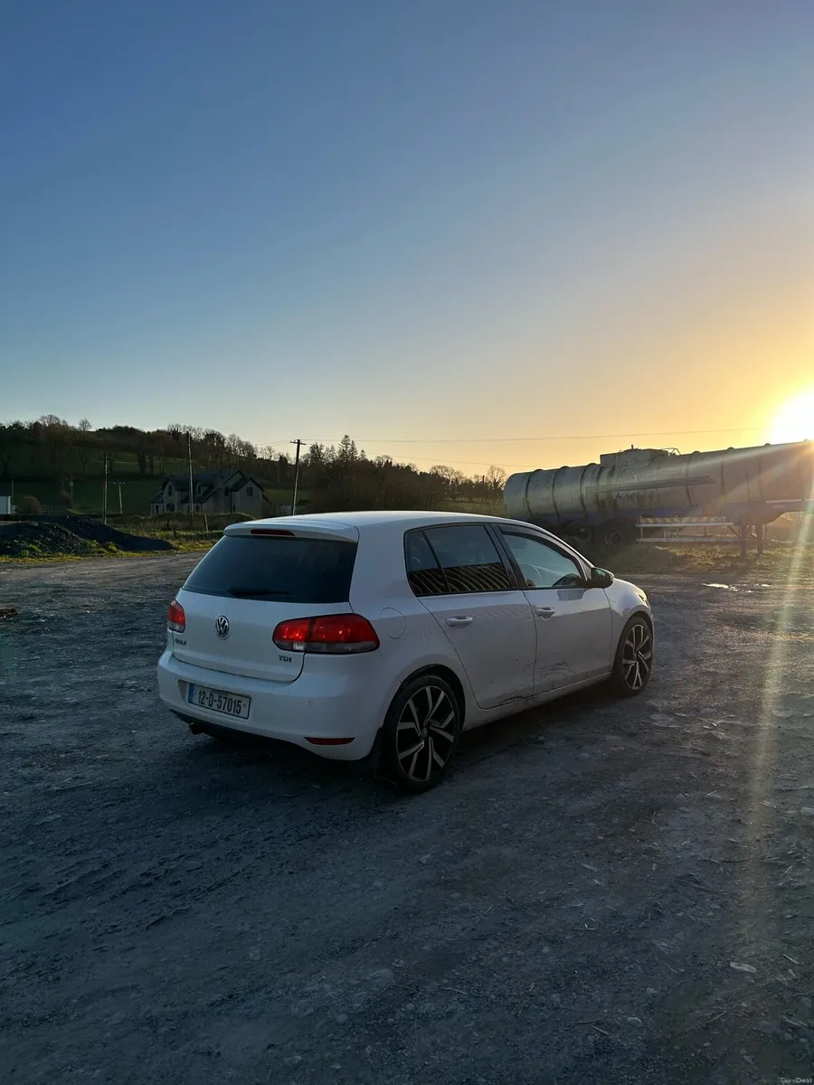 2012 VW GOLF - Image 4