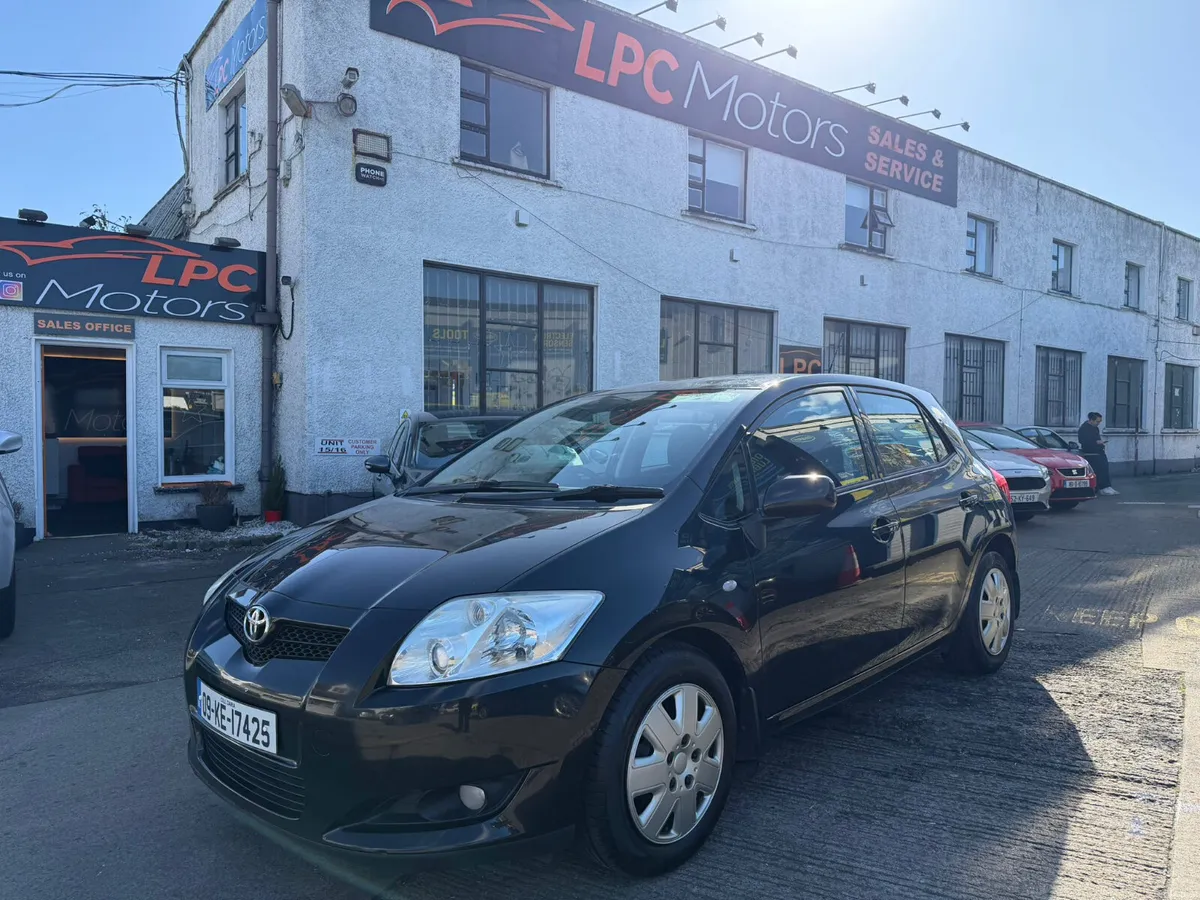 Toyota Auris 2009 - Image 4
