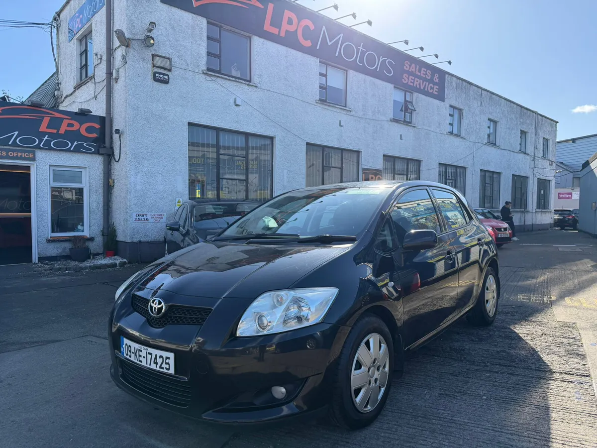 Toyota Auris 2009 - Image 3