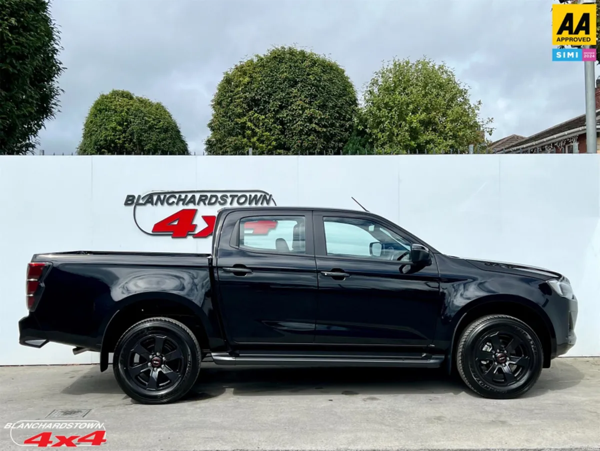 Isuzu D-Max LSE NEW FACELIFT MODEL AUTO VATQ - Image 4