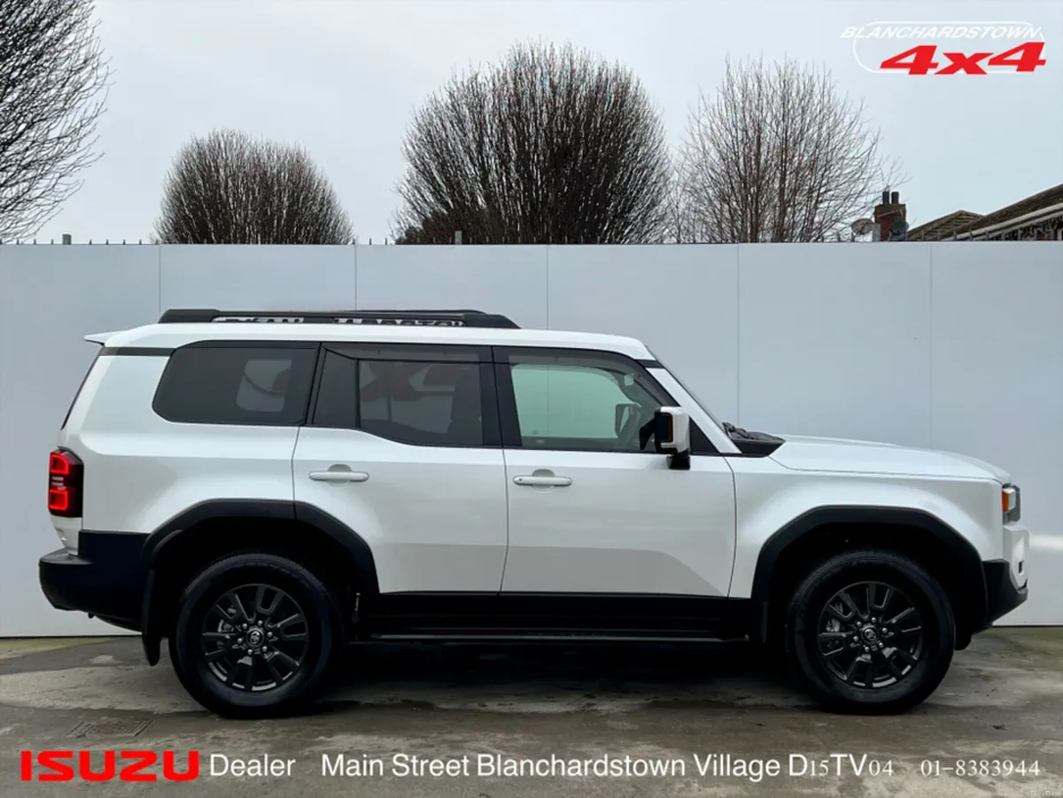 Toyota Land Cruiser 242 BUSHIDO 7 SEATER €790 TAX - Image 4