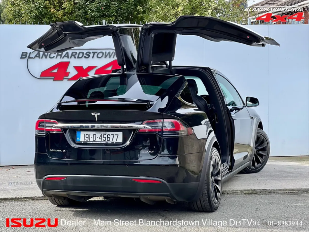 Tesla Model X 7 SEATER For Those Who Lead Not Foll - Image 4