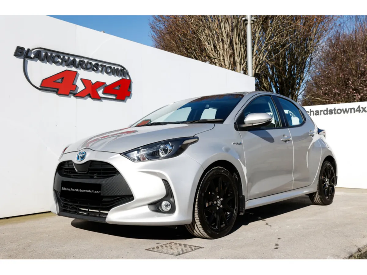 Toyota Yaris HYBRID LUNA AUTO 4DR - Image 1