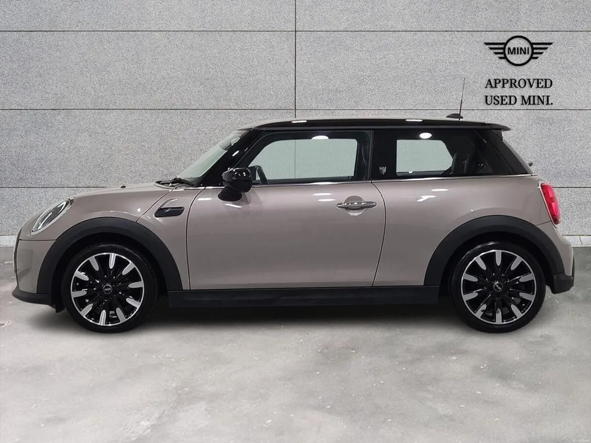 Mini Cooper 3-Door Cooper Exclusive - Image 3