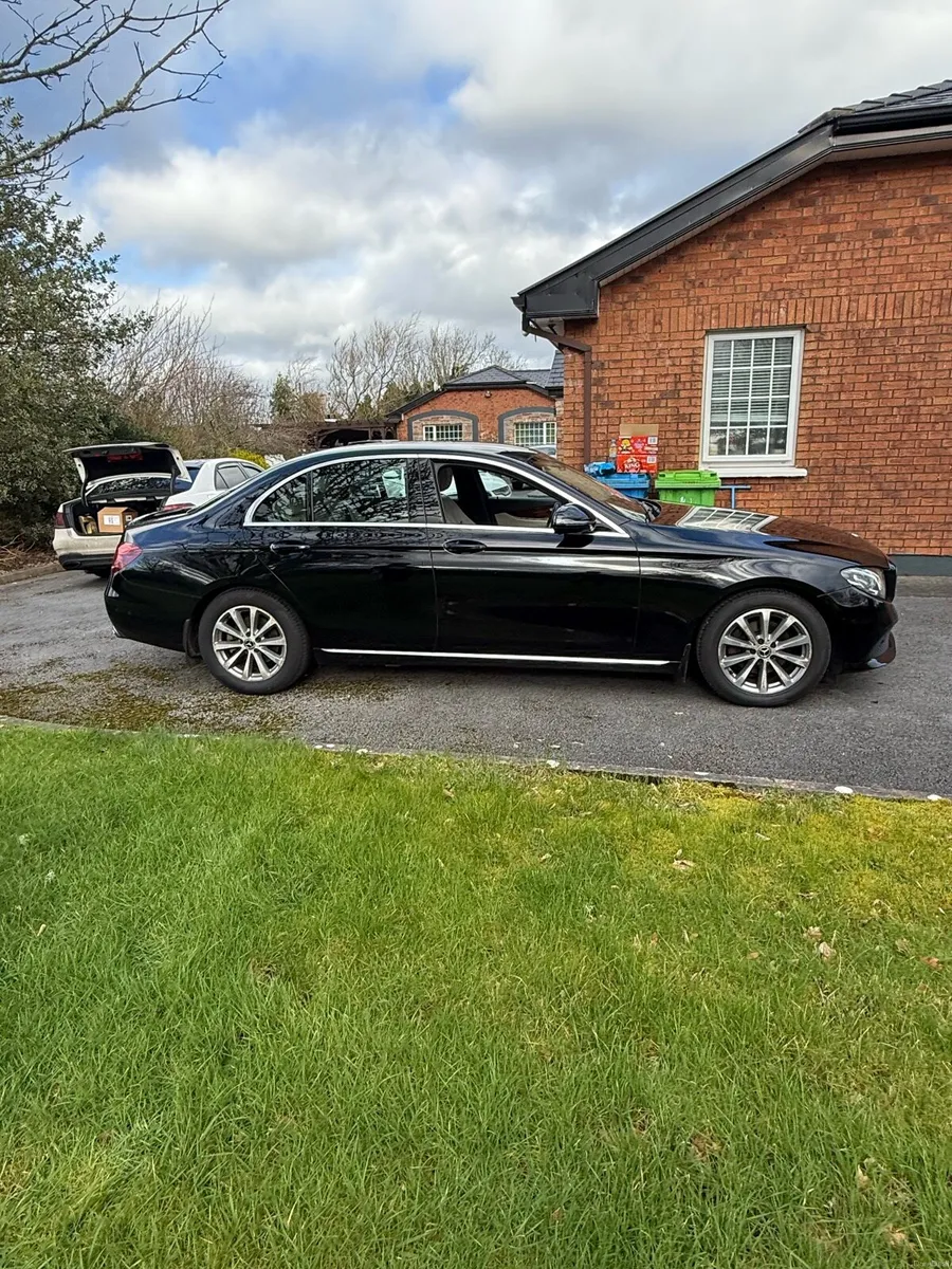 181 Black Mercedes E220D - Image 3