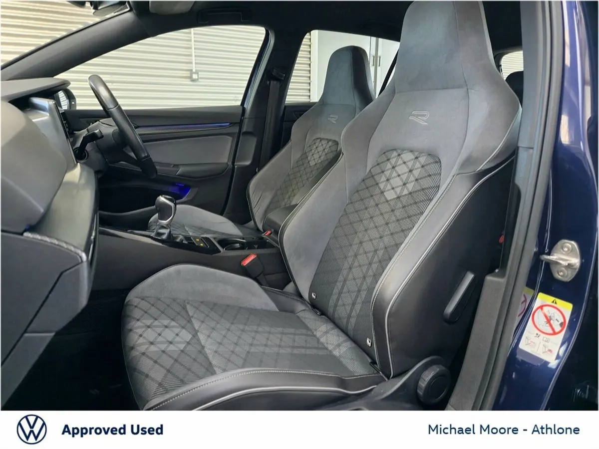 Volkswagen Golf R-Line  2.0 TDI 150BHP - Image 4