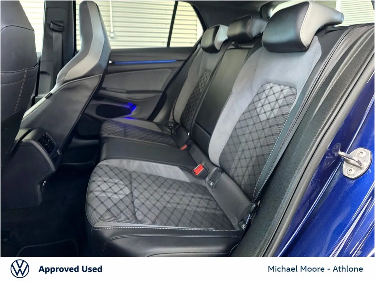 Volkswagen Golf R-Line  2.0 TDI 150BHP Manual - Image 6