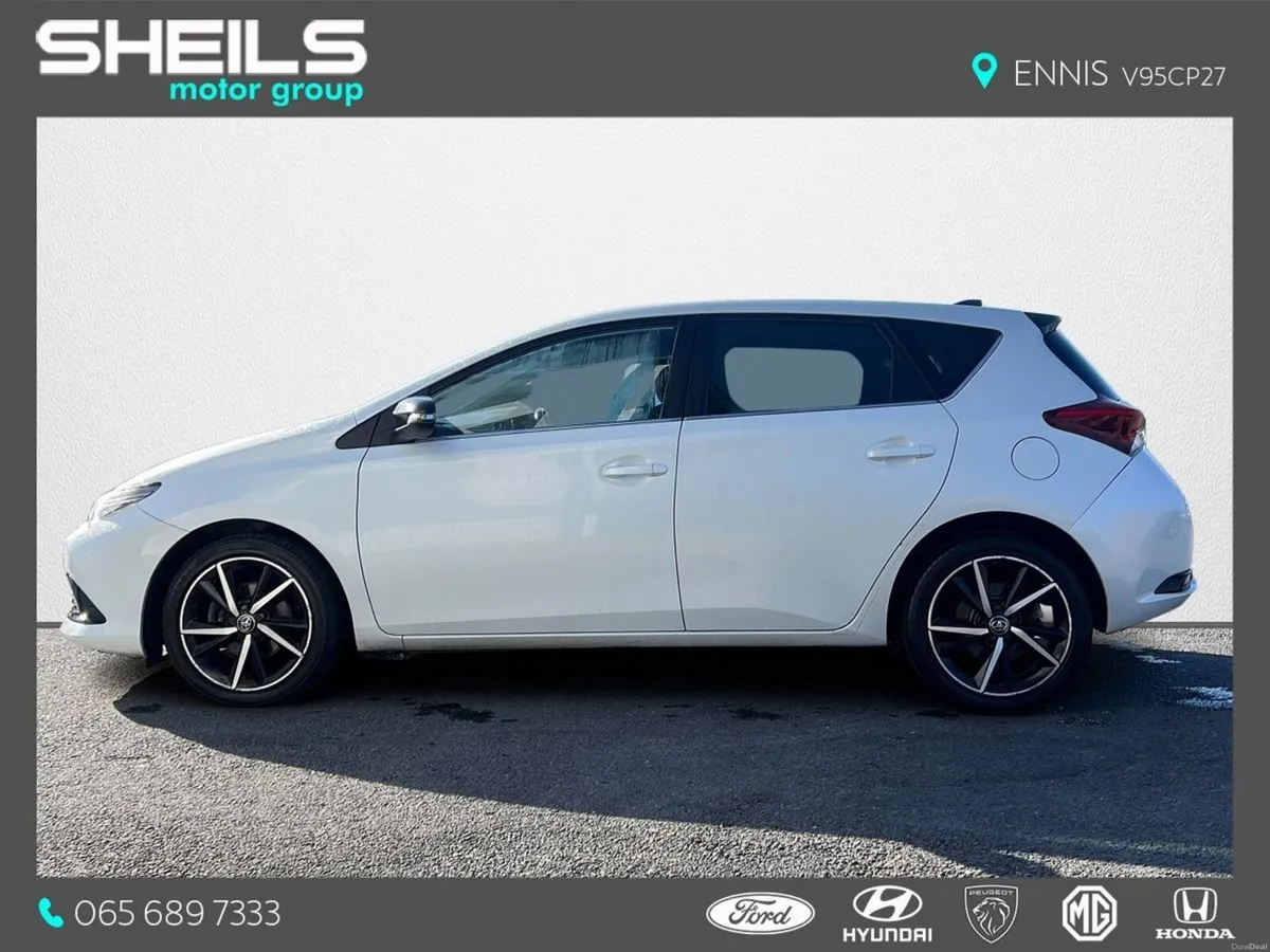 Toyota Auris 1.2 Petrol Luna Sport - Image 6