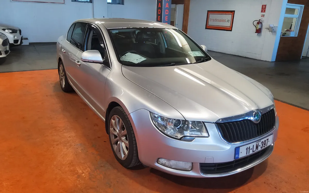 Skoda Superb 2011 - Image 1