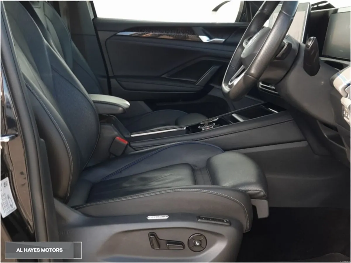 Volkswagen Tiguan **VERY HIGH SPECS**2.0 TDI 150HP - Image 4