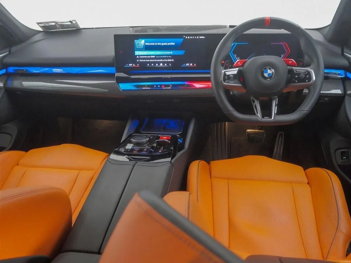 BMW M5 Saloon - Image 4