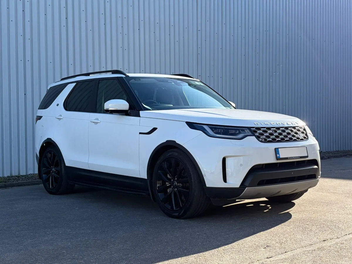 2022 Land Rover Discovery 5 SE Commercial 2 Seater - Image 2