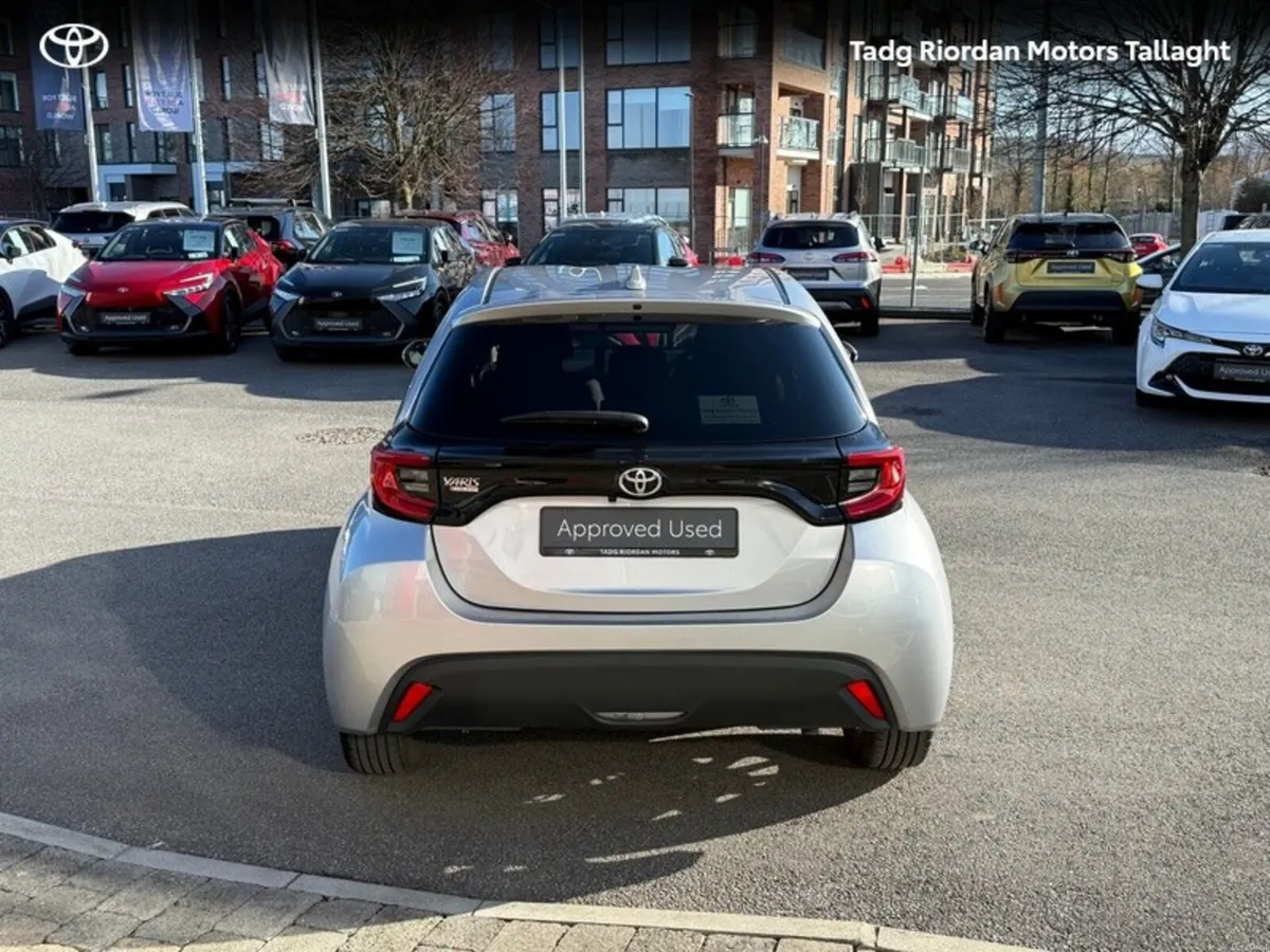 Toyota Yaris YARIS 1.0 LUNA SPORT - Image 4