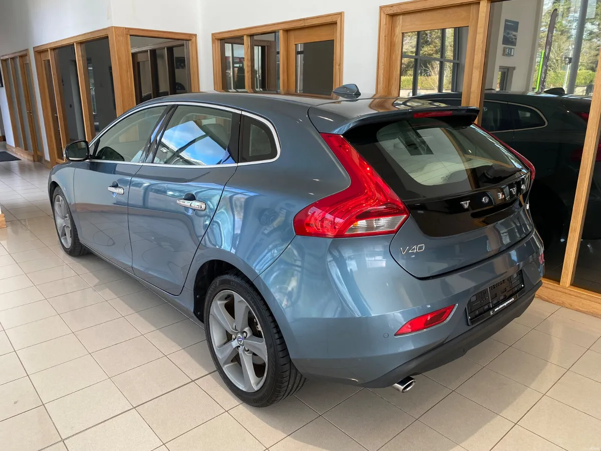 Volvo V40 2014 T4 180HP Auto - Image 4
