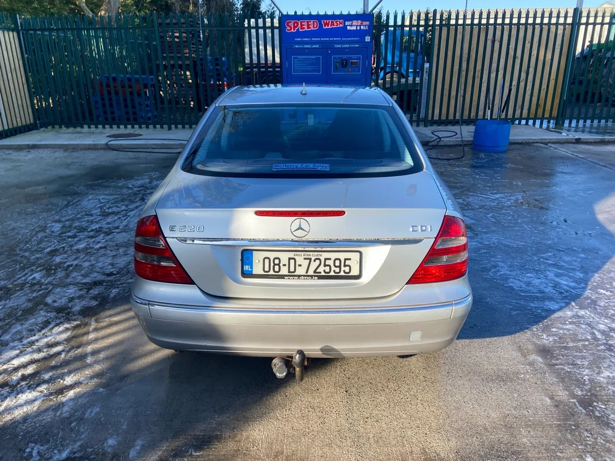 Mercedes E220 cdi - Image 4