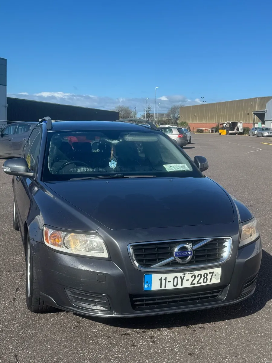 2011 volvo v50 estate nctd - Image 2