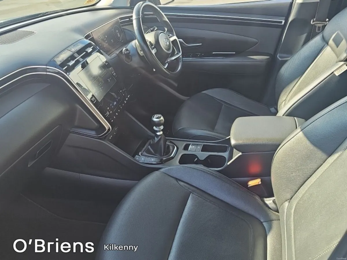 Hyundai Tucson EXECUTIVE 1.6 DSL 5DR *TOP SPEC - I - Image 4