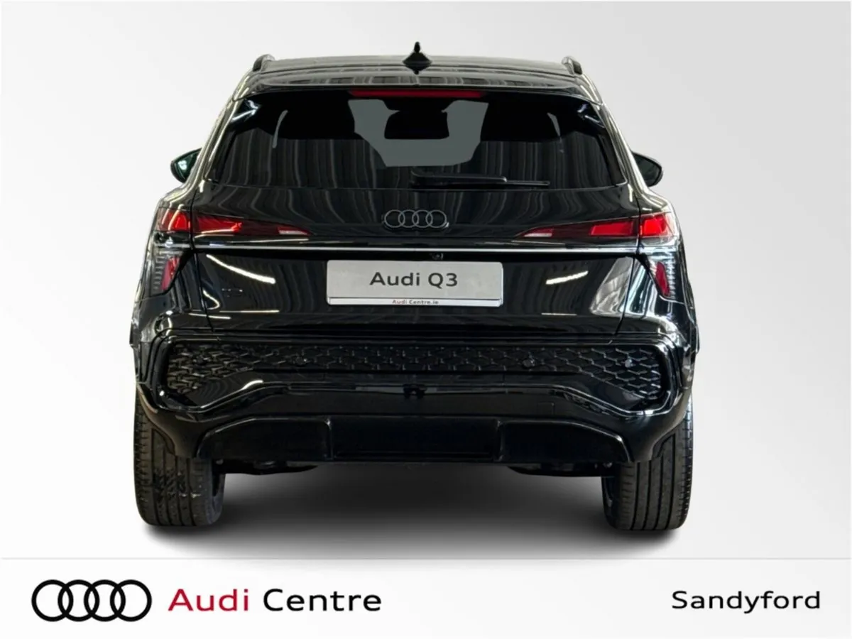Audi Q3 SUV S line e-hybrid 200 kW S tronic - Image 4