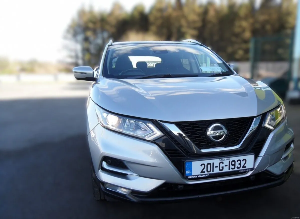 Nissan Qashqai 1.7 DSL 4X4 SV PREMIUM - Image 2