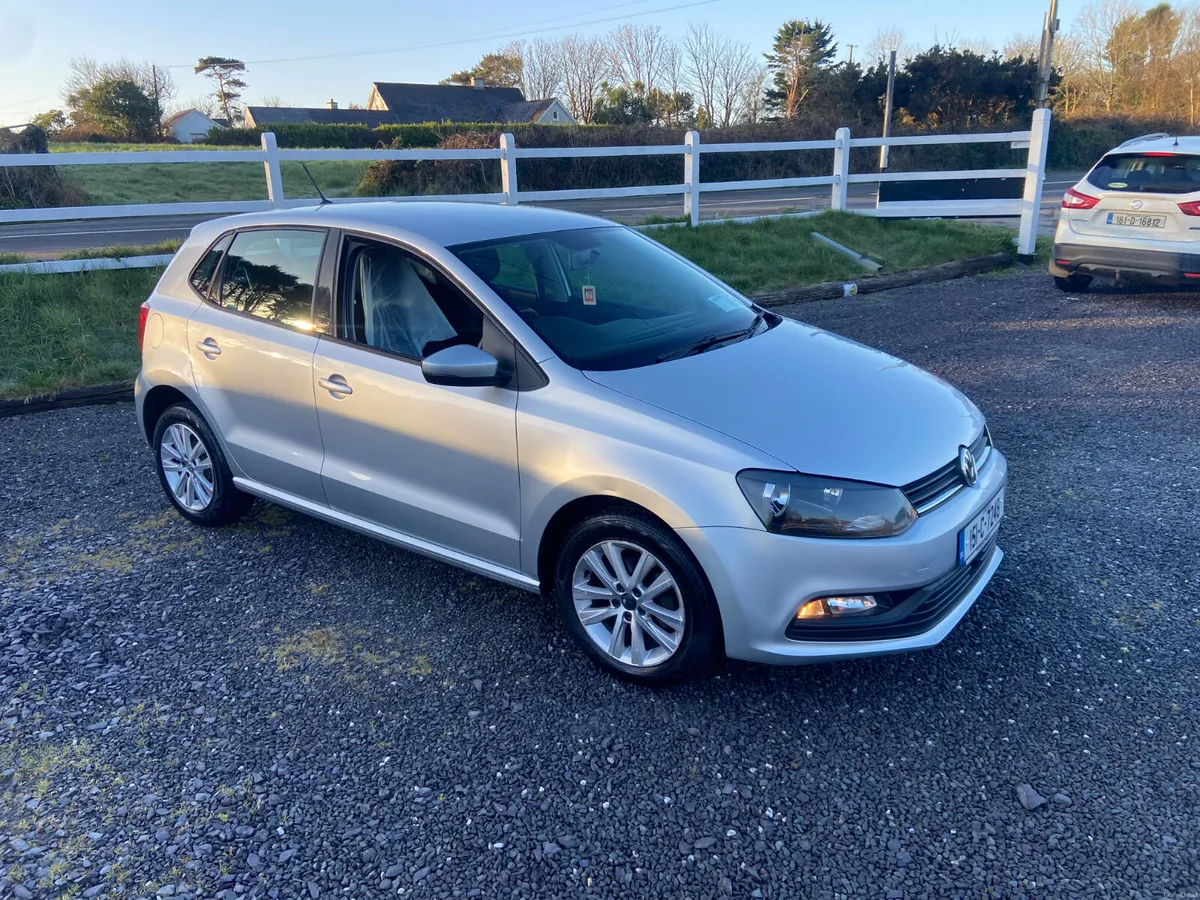 Volkswagen Polo 2015 - Image 1