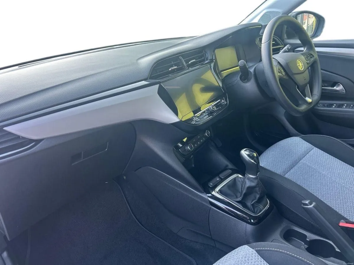 Opel Corsa SC 1.2i (75PS) S/S 5 Speed - Image 4