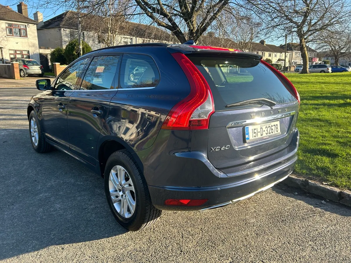 2015 Volvo XC60 D4 SE // New NCT & TAX - Image 4