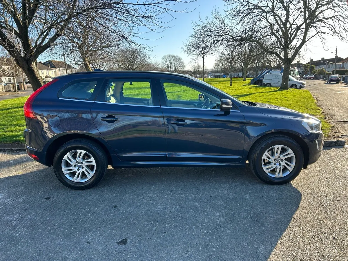 2015 Volvo XC60 D4 SE // New NCT & TAX - Image 2