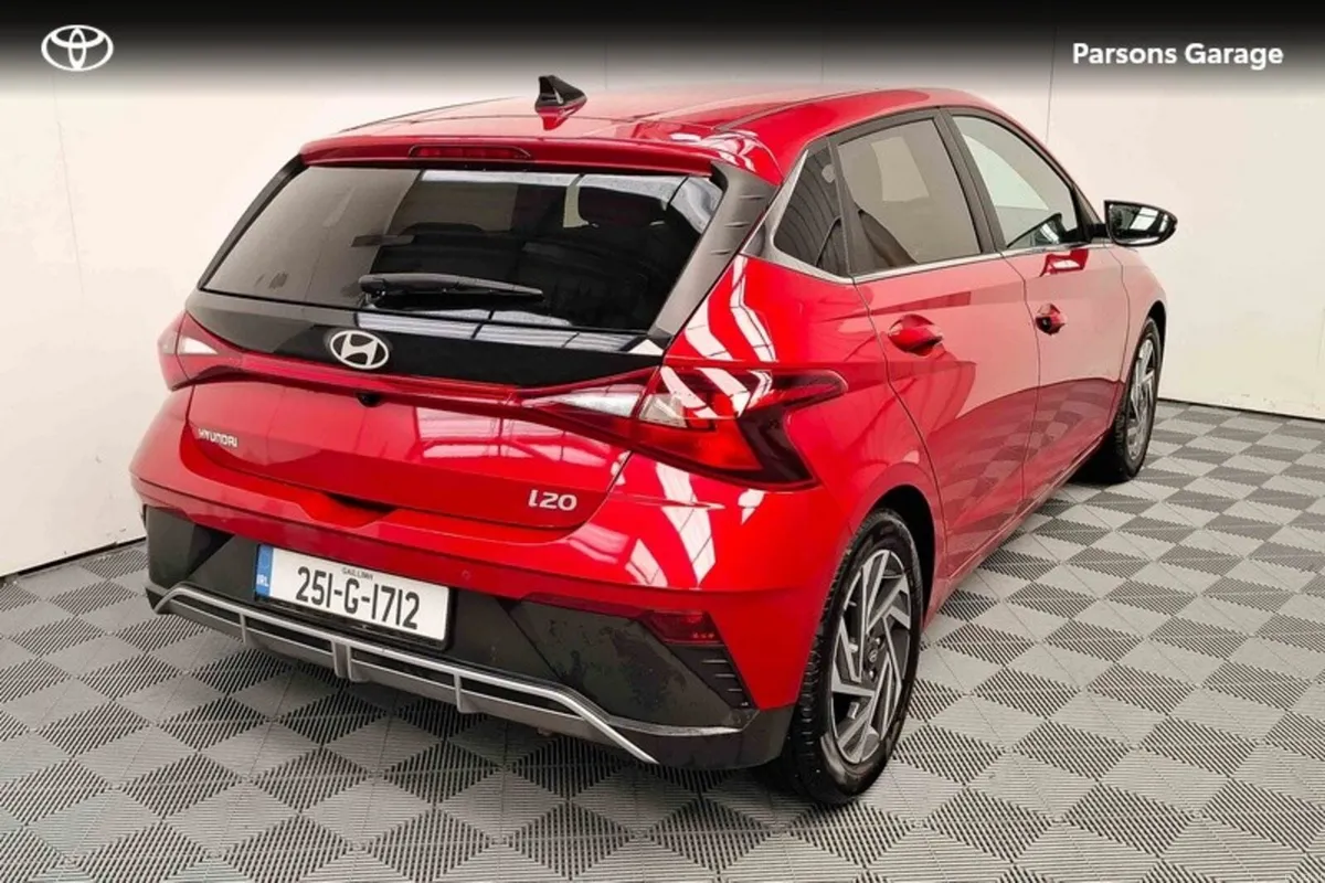 Hyundai i20 DELUXE PLUS 5DR - Image 2
