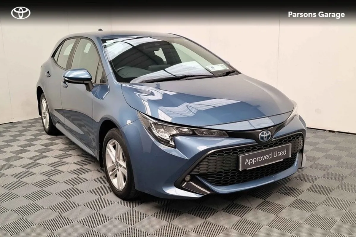 Toyota Corolla LUNA H/B 4DR AUTO HYBRID - Image 1