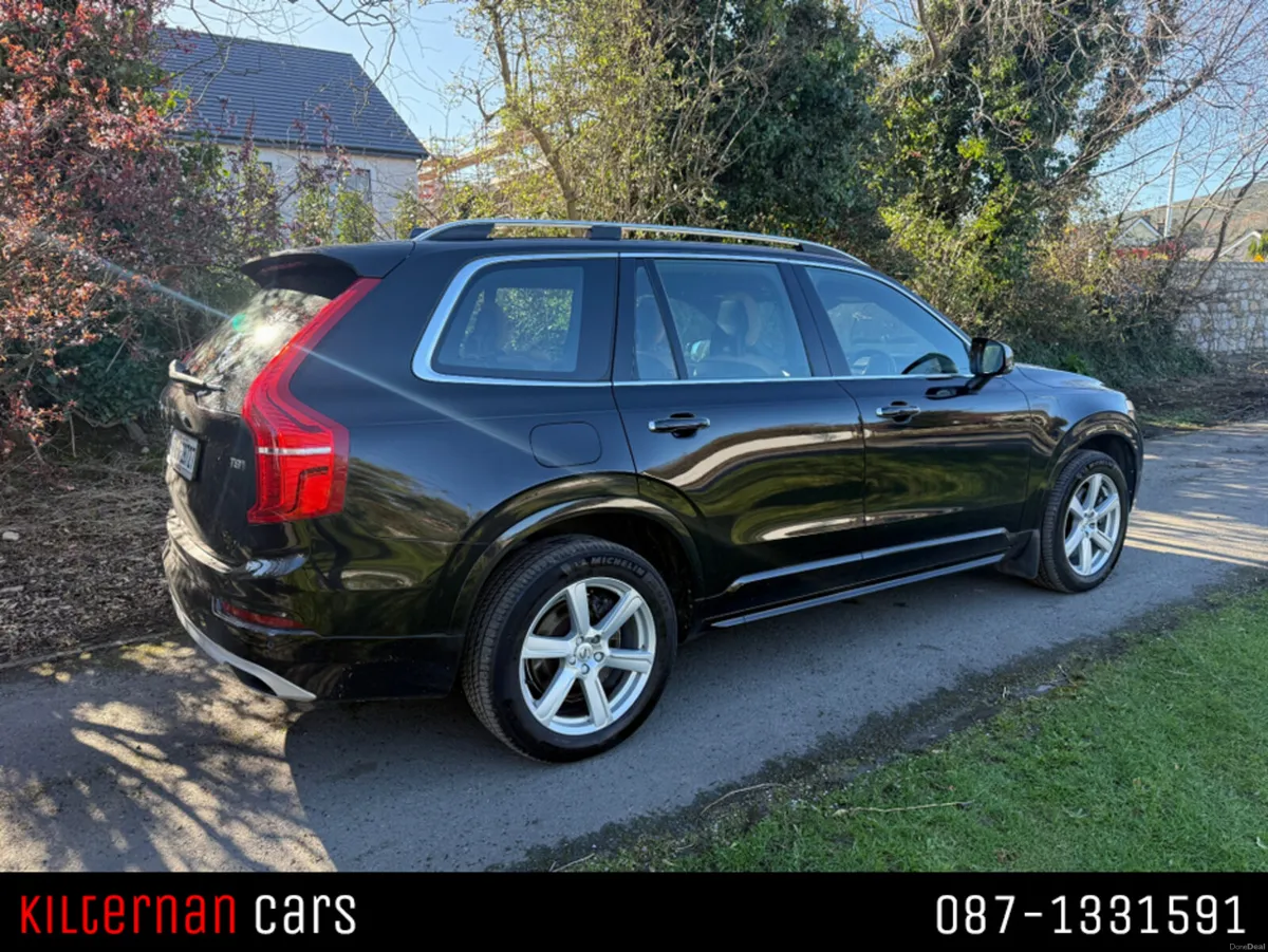 Volvo XC90 T8 MOMENTUM PRO 5DR AUTO 2.0 A - Image 3