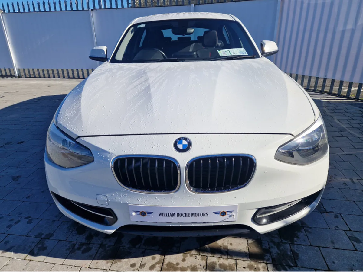 BMW 1-Series I SPORT 5DR - Image 3