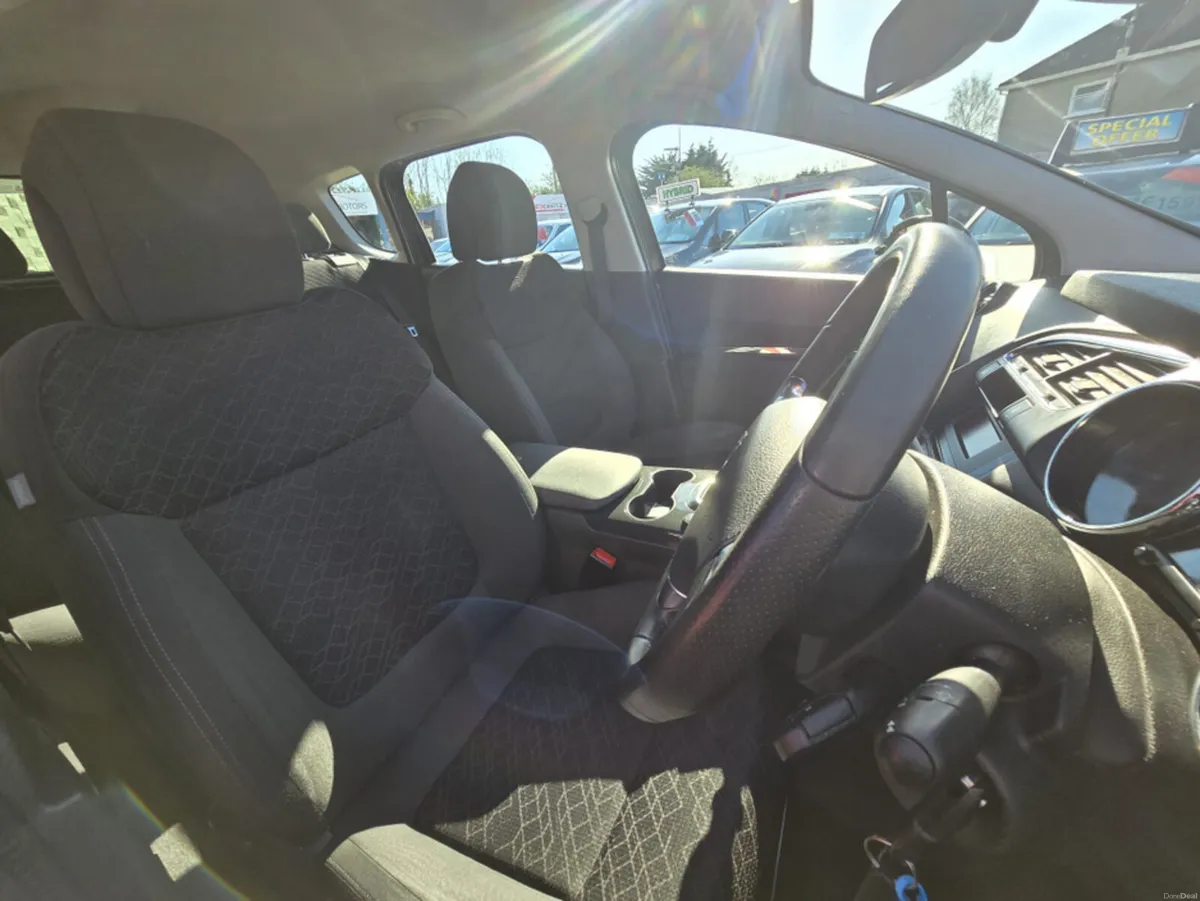 Peugeot 3008 1.6 HDI 115 ACTIVE 5DR - Image 5