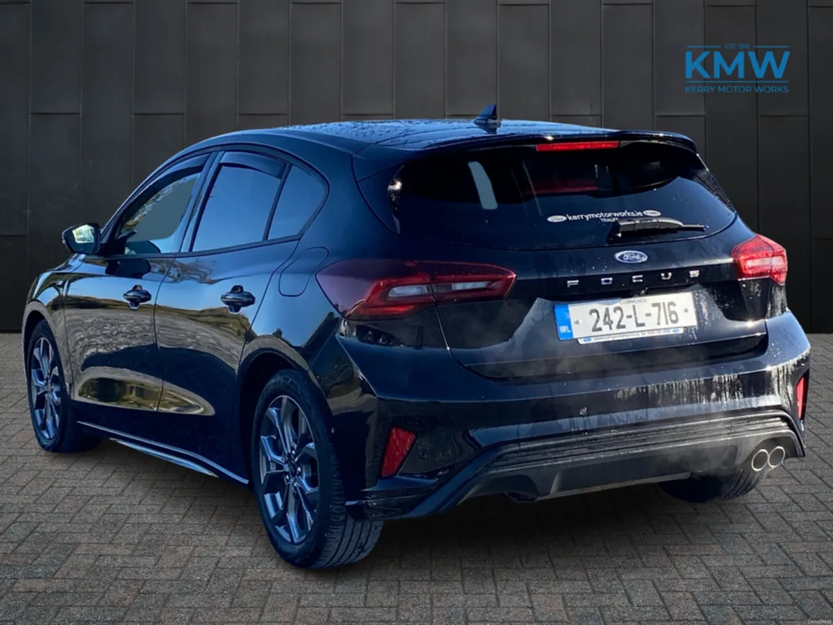 Ford Focus ST-LINE 5DR 1.0T 125 MHEV - Image 4