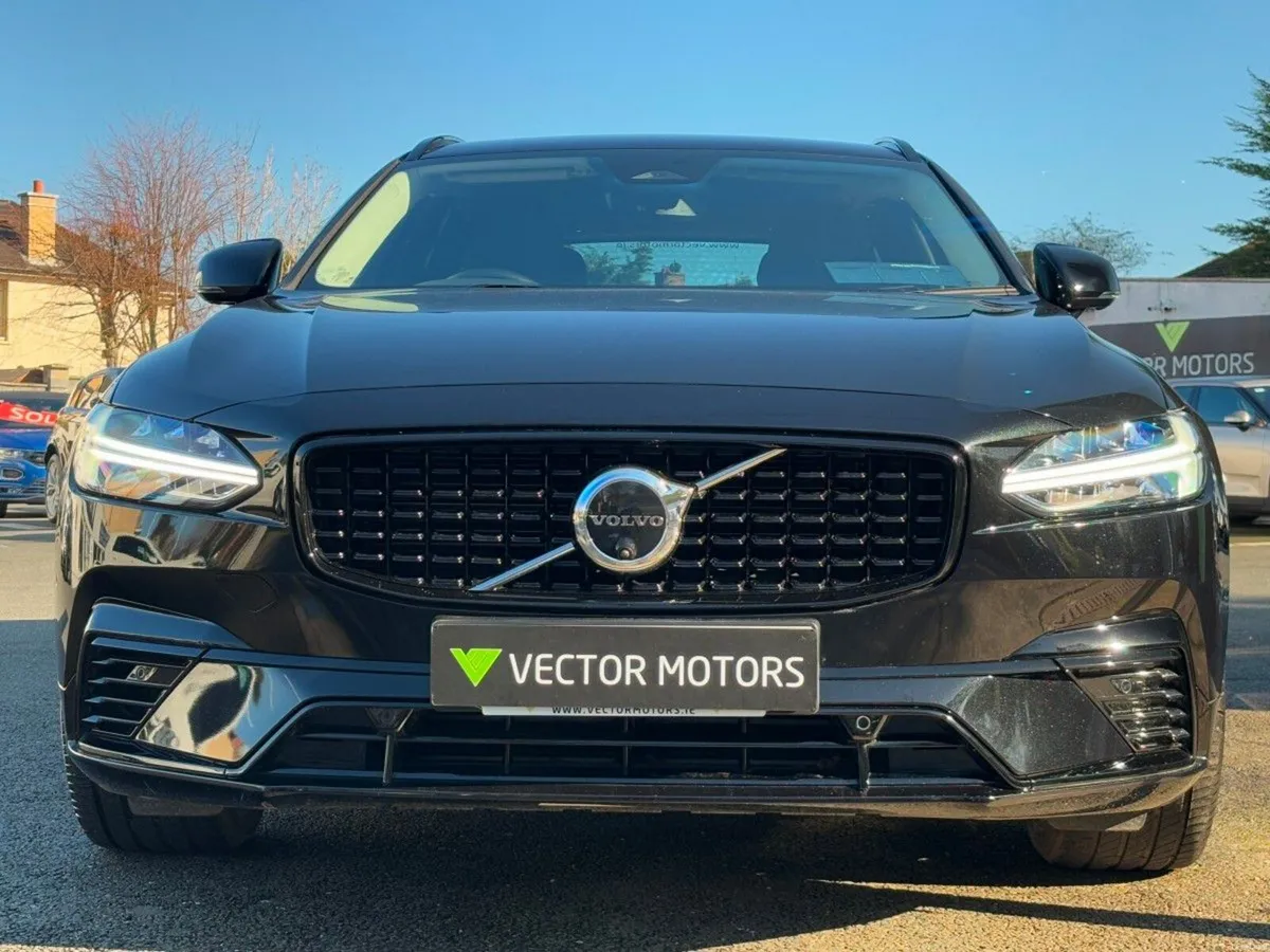 Volvo V90 T6 PLUS BLACK LEATHER - Image 2