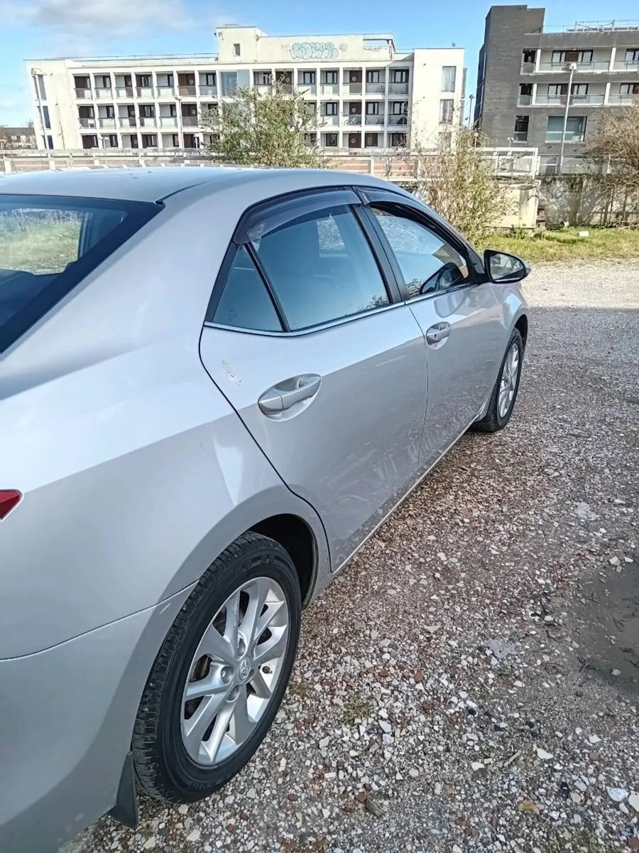 Toyota corolla - Image 1