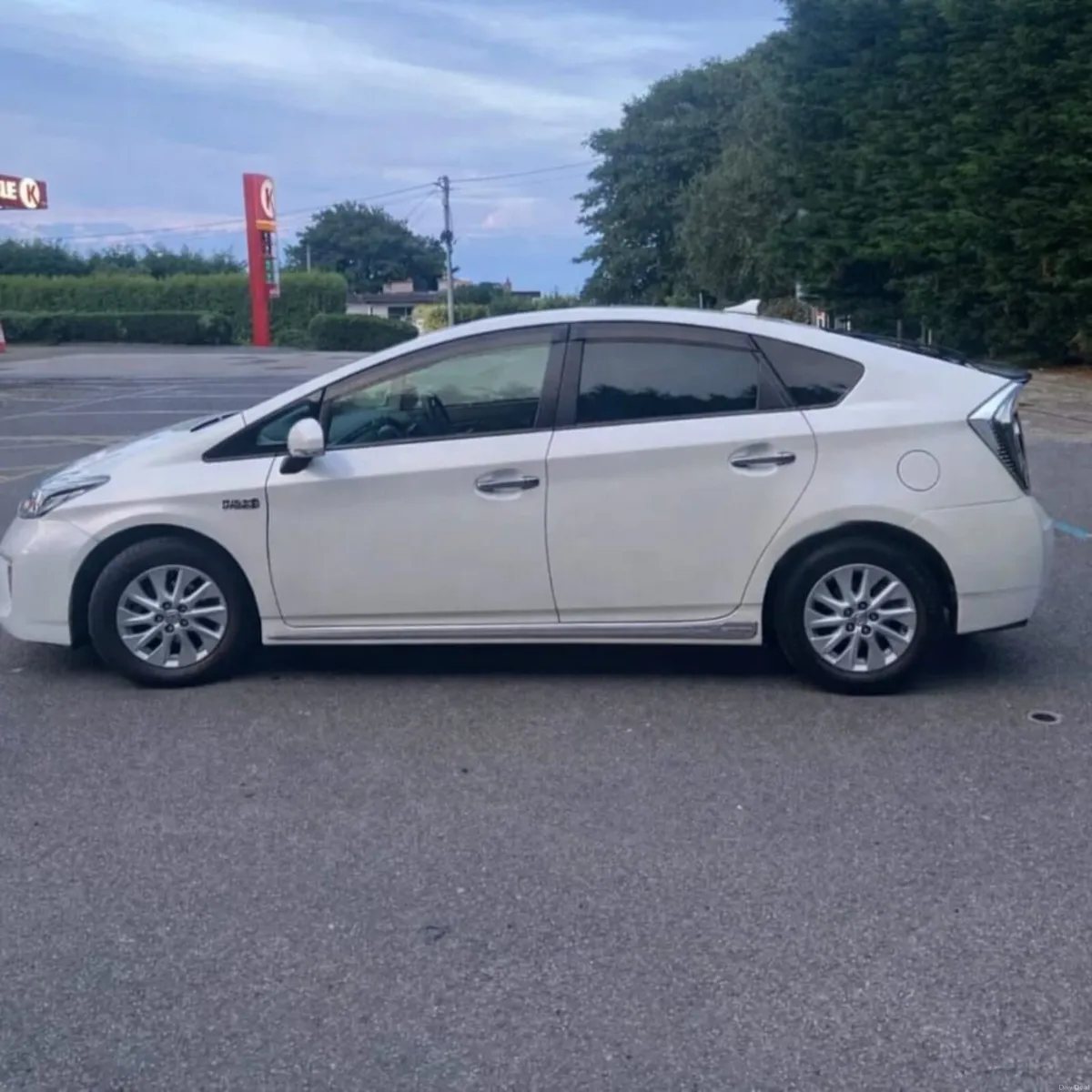 Toyota Prius 2014 - Image 2