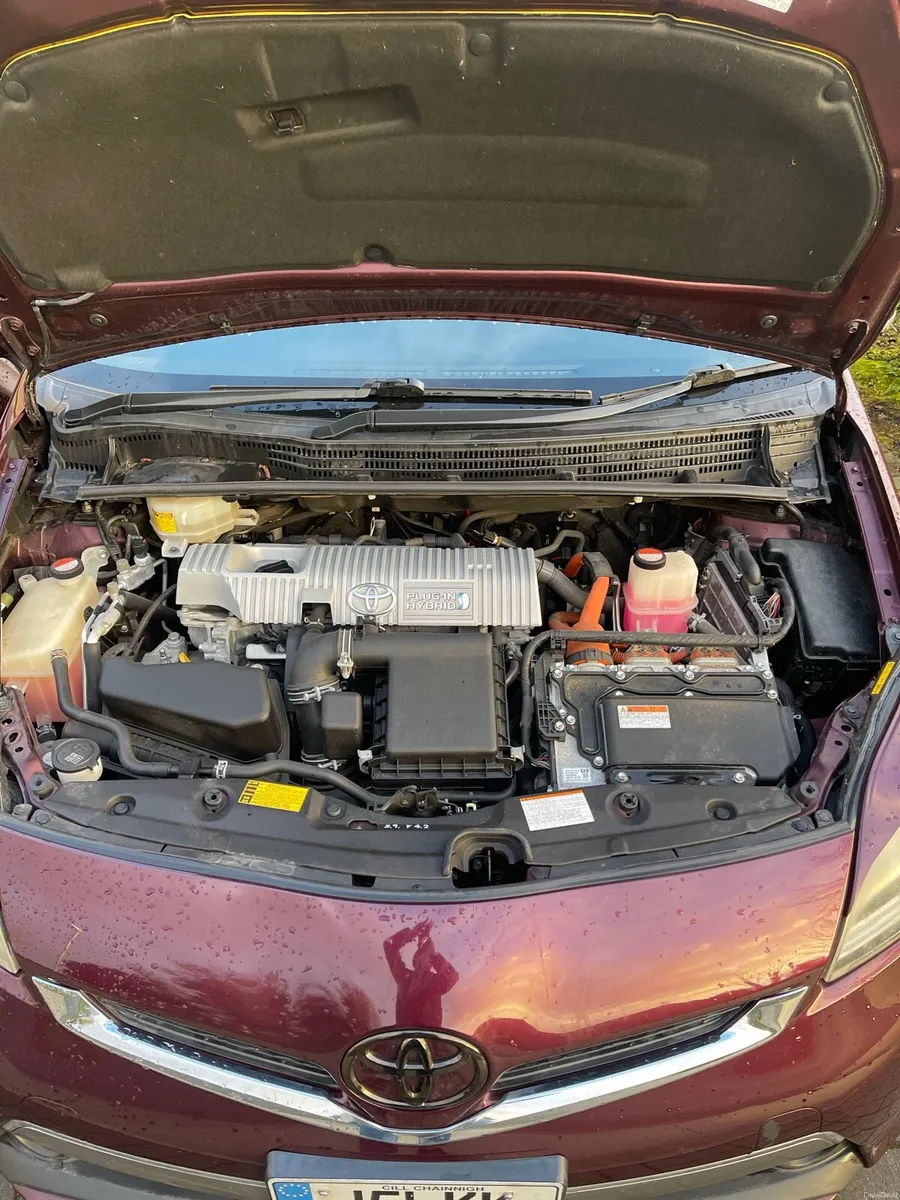 2015 Toyota Prius - Image 1