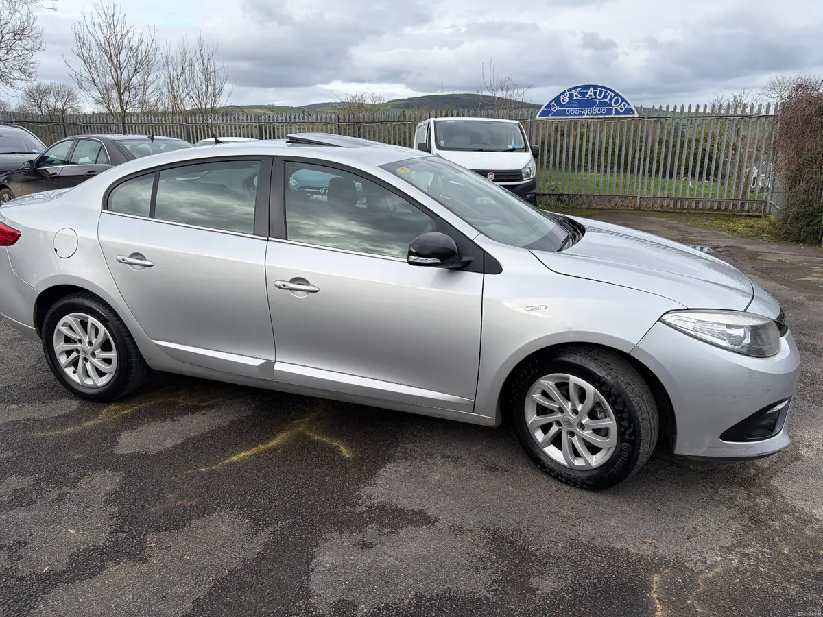 Renault Fluence 2015, 1.5 DCI 95 LIMITED - Image 1