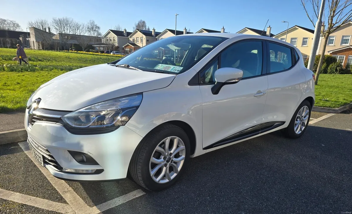 Renault Clio IV Dynamique NAV 2019 - Image 1