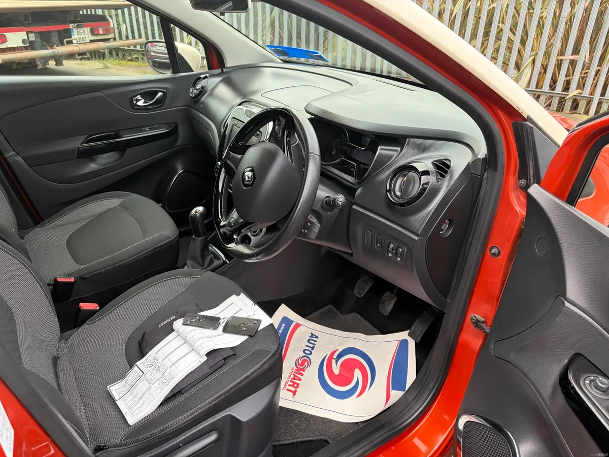 Renault Captur 2015, dCi 90 S&S INTENSE - Image 4