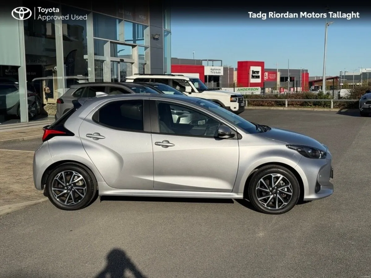 Toyota Yaris 1.5 HYBRID L/SPORT - Image 3
