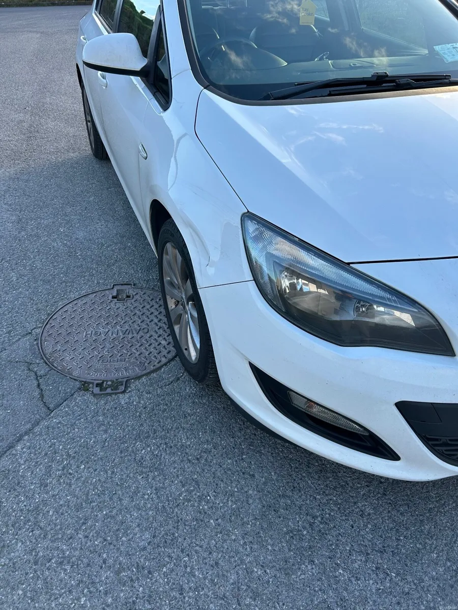 Opel Astra 2013 - Image 2