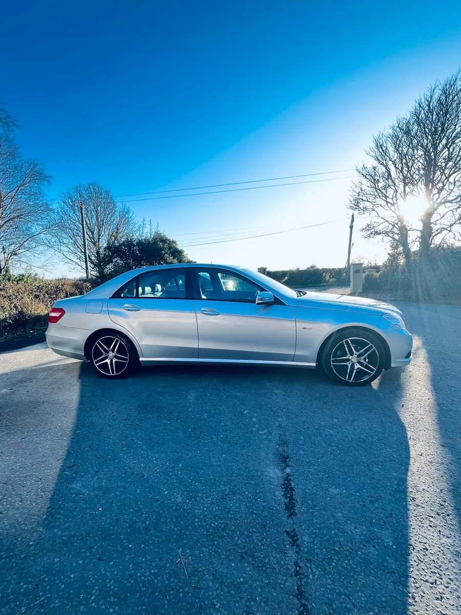 Mercedes e200 - Image 3