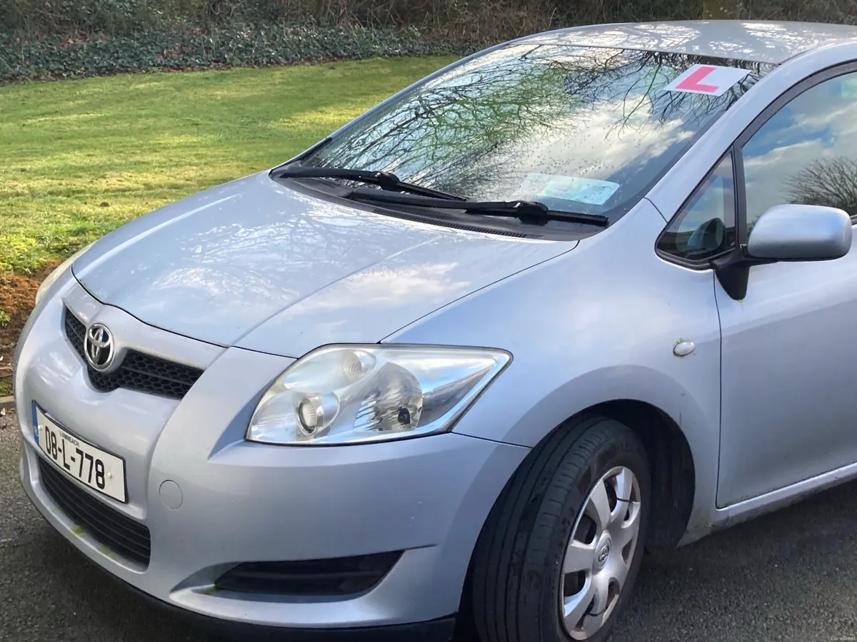 Toyota auris - Image 1