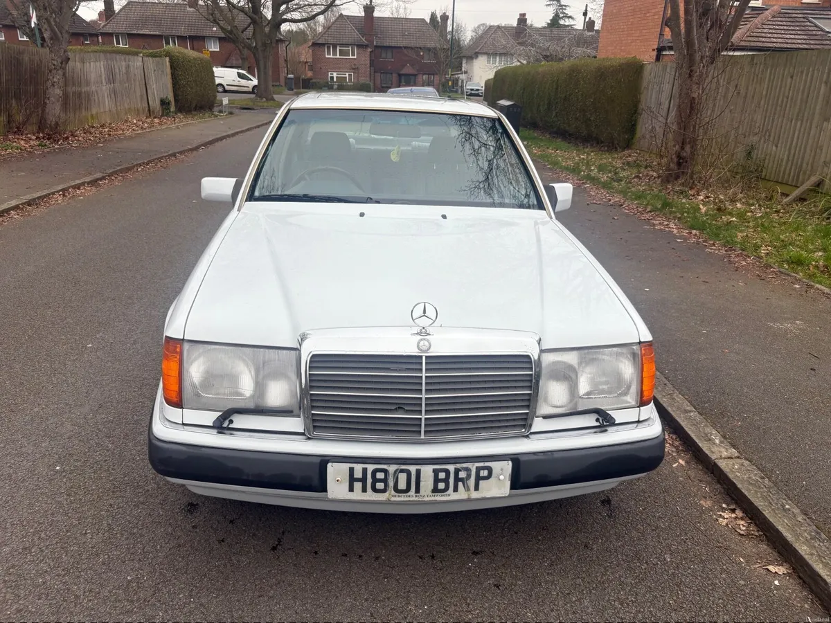 Mercedes-Benz 250 1991 - Image 2